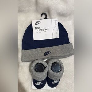 Nike Baby Beanie and Booties Set - Navy and Gray, 0-6 months, NEW